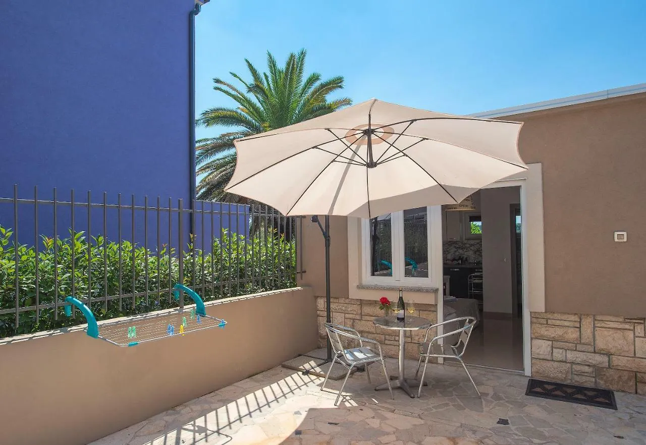 Diegos Apartments プーラ 0*,